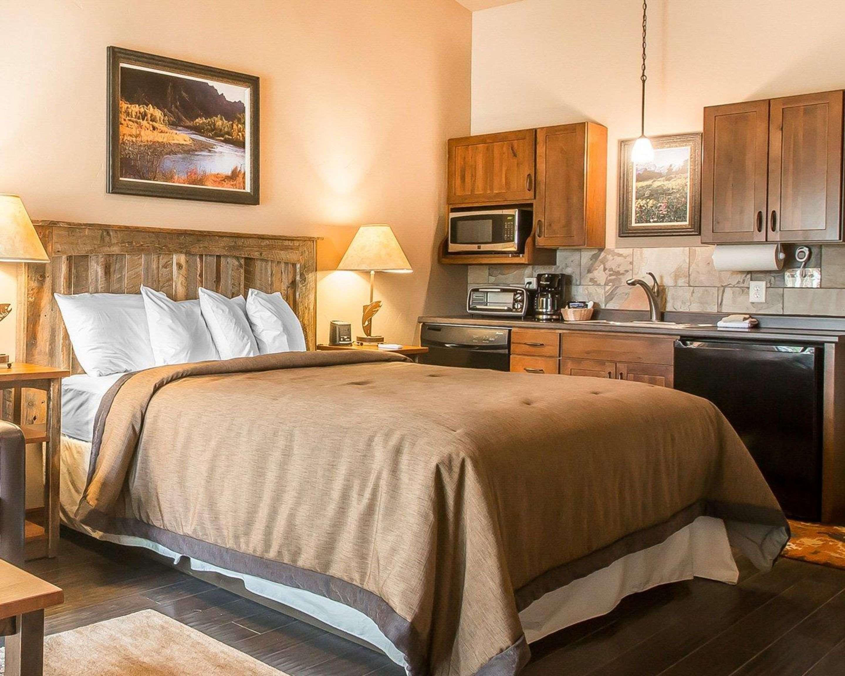 Yellowstone Valley Lodge, Ascend Hotel Collection Pray Dış mekan fotoğraf