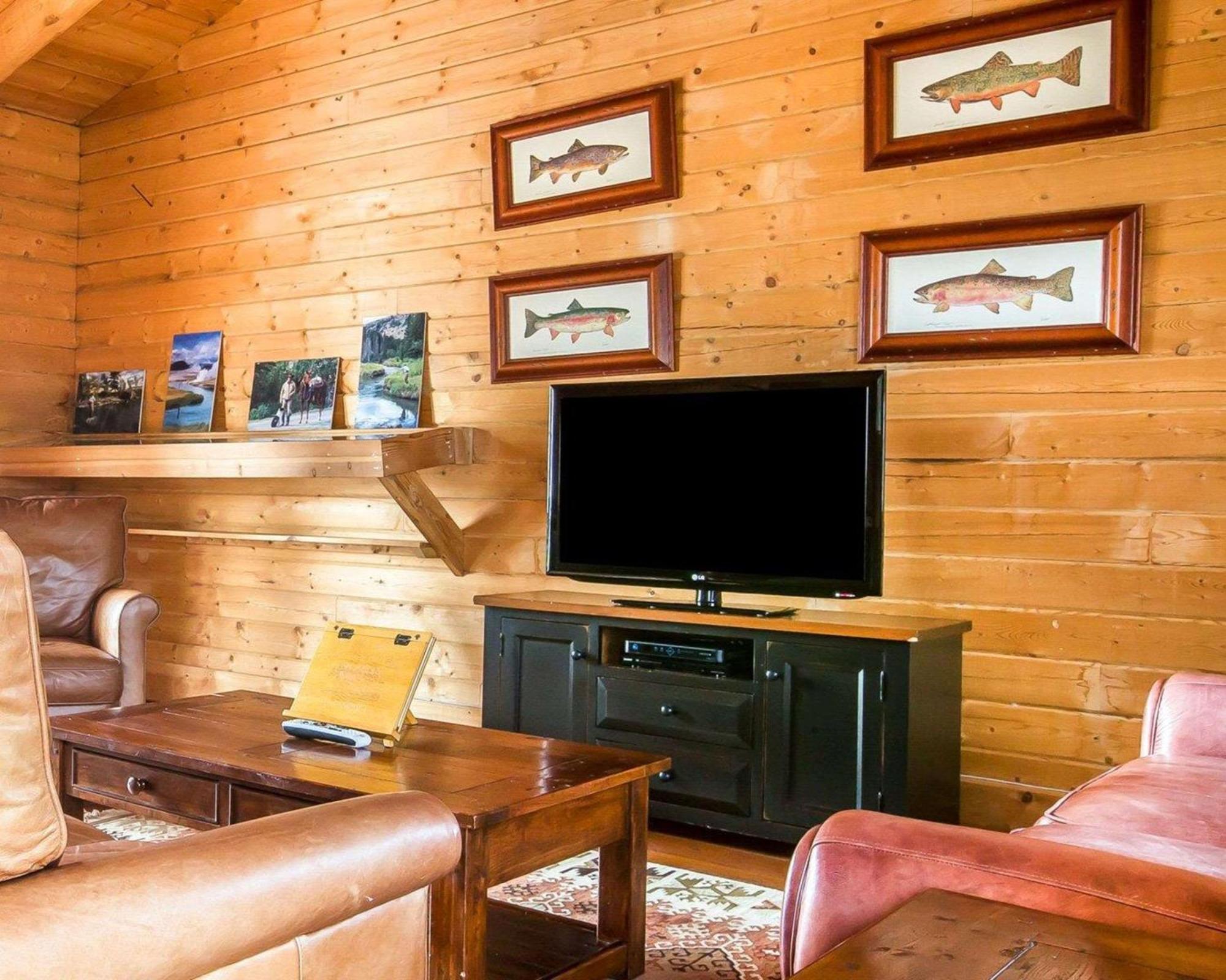 Yellowstone Valley Lodge, Ascend Hotel Collection Pray Dış mekan fotoğraf