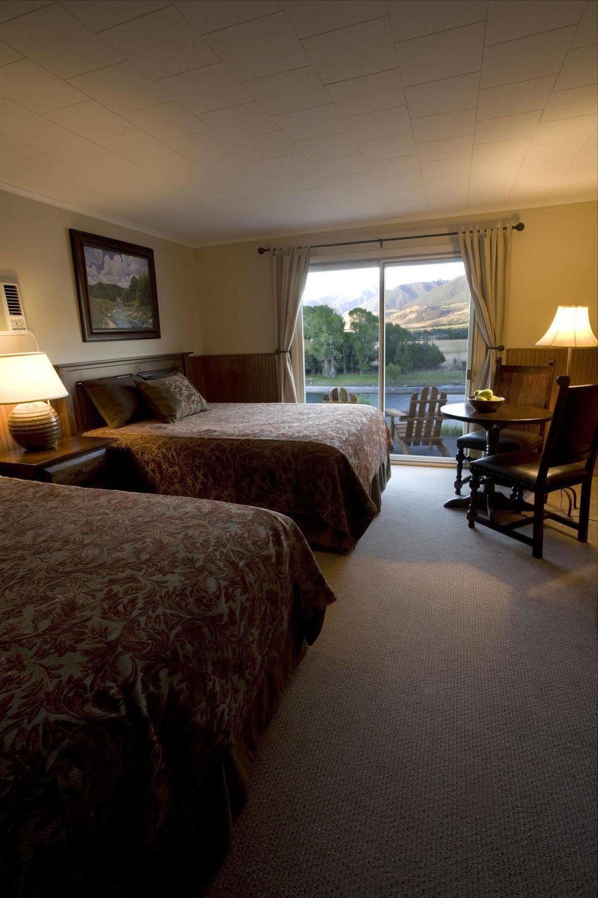 Yellowstone Valley Lodge, Ascend Hotel Collection Pray Dış mekan fotoğraf
